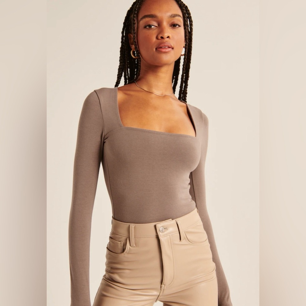 Abercrombie Long-Sleeve Seamless Bodysuit Tan/Nude, size S, EUC!